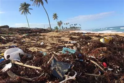 Ridurre la plastica nel mare raccogliendola dai fiumi
